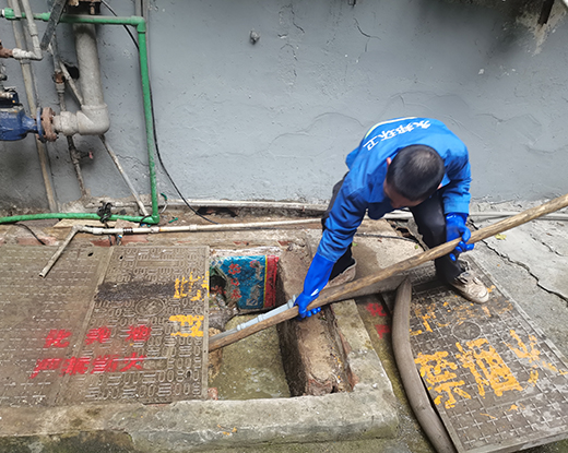 类乌齐清掏化粪池